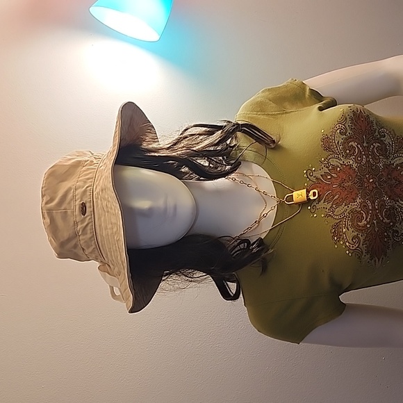 The Scala collection Hat - Picture 1 of 8